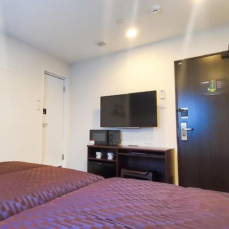 Hotel Livemax Yokohama Stadium Mae Экстерьер фото