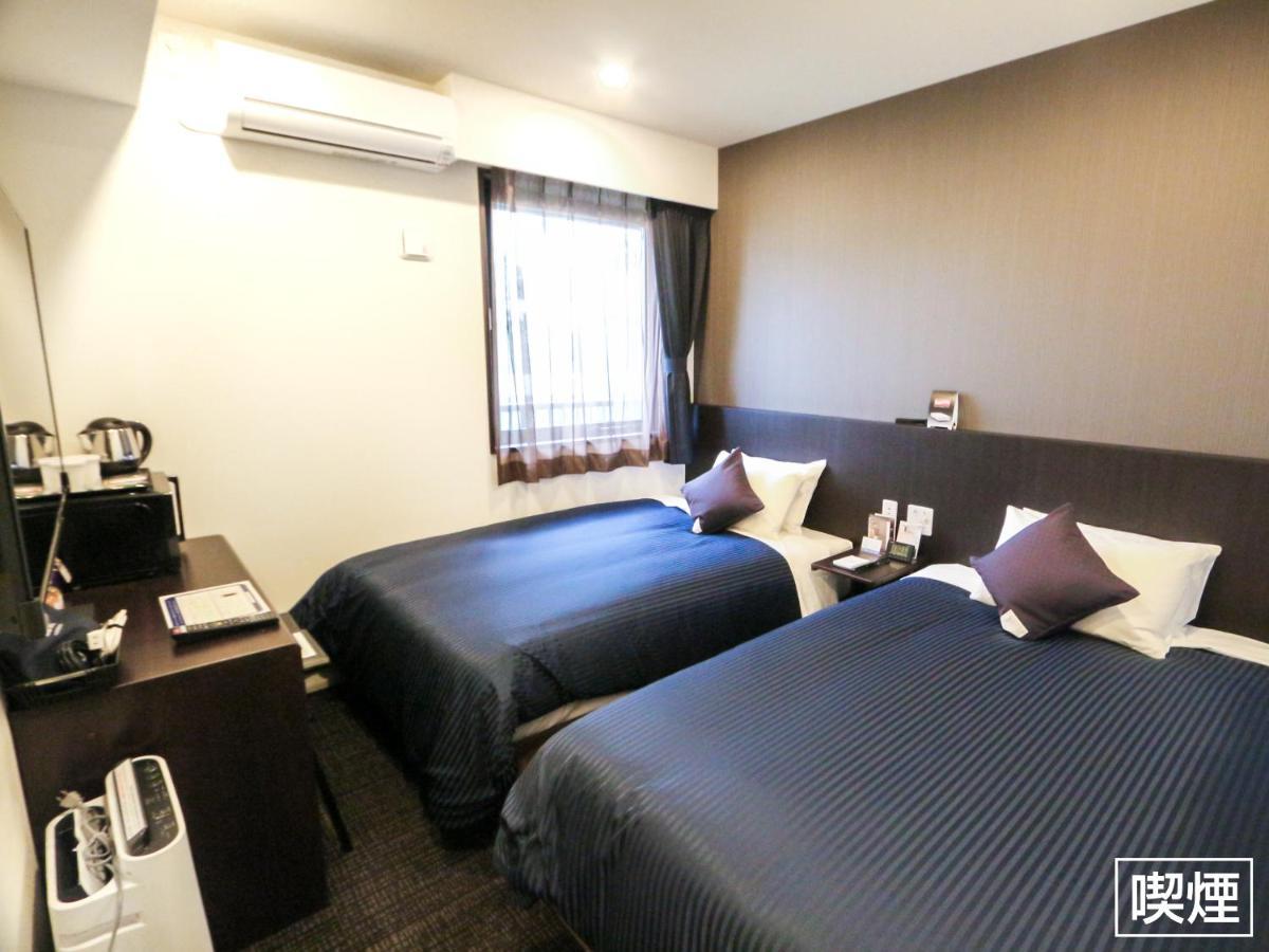Hotel Livemax Yokohama Stadium Mae Экстерьер фото
