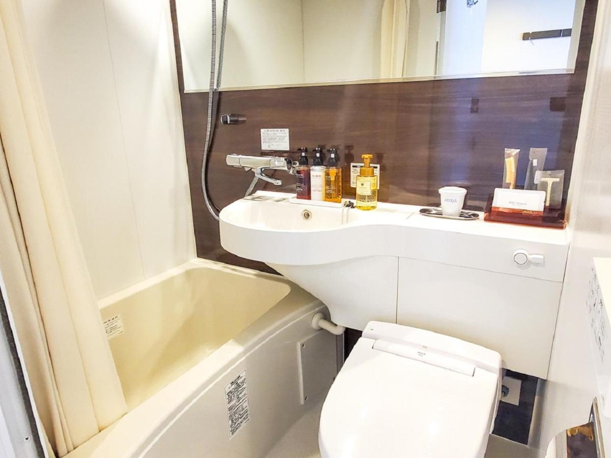 Hotel Livemax Yokohama Stadium Mae Экстерьер фото